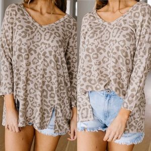 Leopard Top Relaxed Fit, Fits like a small